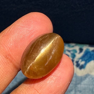 Natural Honey Chrysoberyl Cats eye 19X12X10mm - Sparkling Oval Cabochon Gemstone Green Color 22 Cts Largest Quality Ceylone Mined For Ring