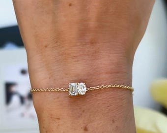 14K Yellow Gold Bracelet With White sapphire- 2 Apatite Cats Eye Each Side 1  -- 14CM --