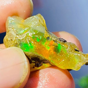 AAA + Hochwertiger Opal Rough 28.65CTS Äthiopischer Opal Welo Opal Raw High Fire Raw Für Facettierung Cabochon und Cut Volcanoopal Uncut Raw Crystal