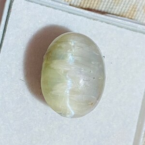 Opale d'Australie oeil de chat 100% naturel certificat iGi Couleur blanche et grise oeil de chat cabochon ovale AAA+ Qualité supérieure pour anneau guérison chakra