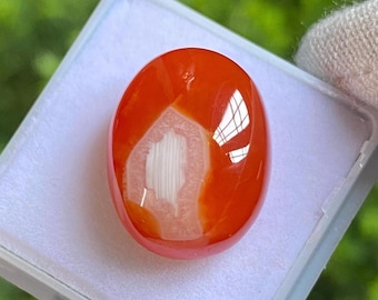 Piedra preciosa ovalada Sulemani Aqeeq: Khabadi Aqeeq con sangre roja, 17x13x8 MM, 16.20 Ct, Diseñador Hakik