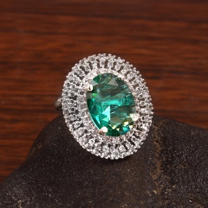 Glamouröser Paraiba Turmalin Solitare Ring Wunderschöner Paraiba Ring 18k Weißgold überzogen Moissanite Diamant Ring Vivid Blue Exotic Neon Gemsto