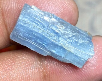 Ruw blauw kyanietkristal | Natuurlijke blauwe kyaniet, ruwe exemplaren, zelden kwaliteit | Derde Oog+ Keelchakra's Energie Balans Healing | 18 kt
