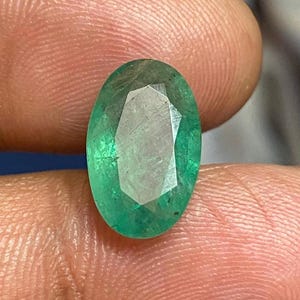 3.75 Cts Pure Vivid Green Zambian Emerald Oval 8x13x5mm ,Emerald For Jewellry, Top Quality Green Luster Emerald Eye Clean Zamrud,Rare Emeral