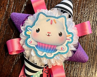 Cakey Cat BIRTHDAY BADGE - Gabby's Dollhouse Lapel/Backpack Pin custom, one of a kind brooch ... ready to ship!