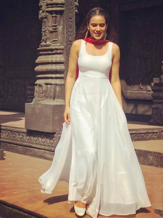 White Anarkali Suit Paired With Georgette Leheriya Dupatta Bridesmaid  Lehenga Choli Bridesmaid Dress Indian Lehenga Choli - Etsy