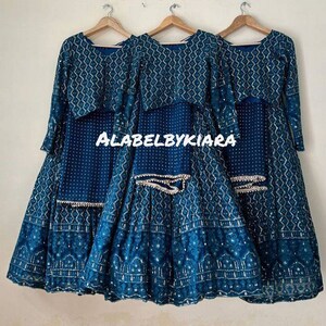 Desi bridesmaids matching lehenga choli Indian lehenga choli pakistani lehenga mother daughter outfit pakistani dress bridesmaids dress