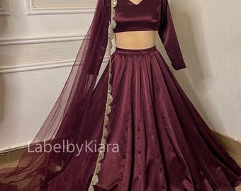Lehenga Choli de satén burdeos para mujer, blusa de diseñador, lehenga de boda, lehenga de dama de honor, top corto, lehenga lista para usar.