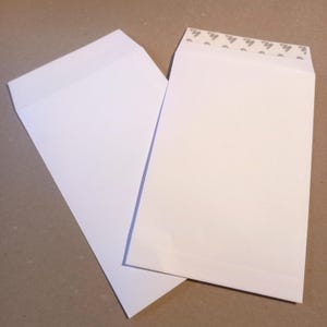 Buste in carta kraft in grandi quantità da 50 o 100 pezzi, spessore 120 GSM, peso unitario 7 g, busta bianca ecologica biodegradabile da 12,5 x 19 cm (5 x 7,5 pollici)