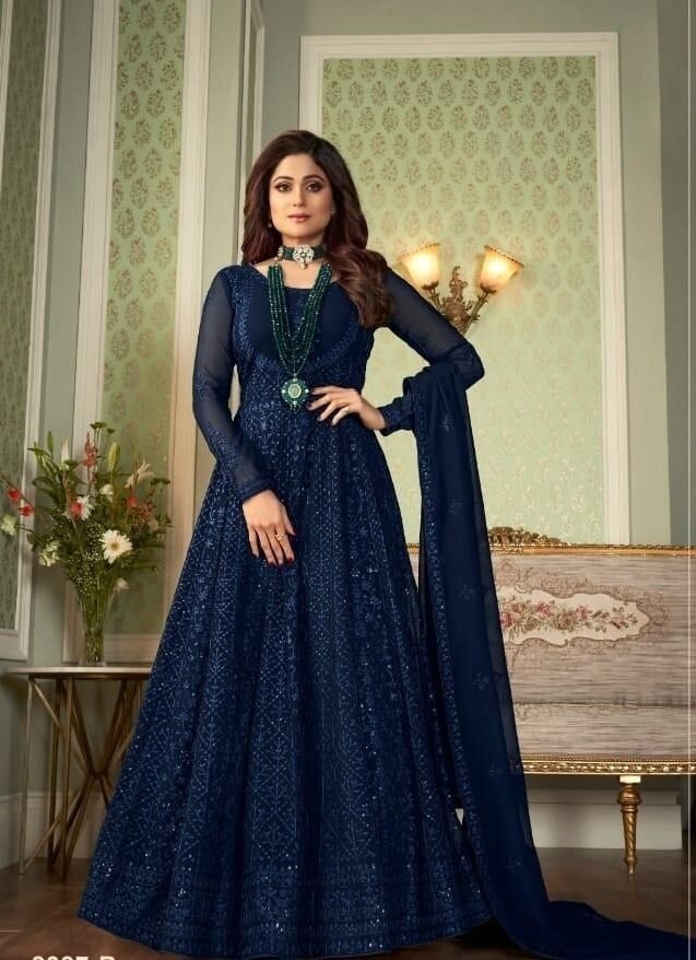 dress for anarkali