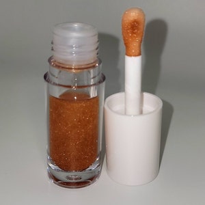 Coco | Lip Oil | Lip Care | Glow Lip Oil | Glossy Lips | Moisturizer | Cruelty Free Beauty | Summer | Coconut scented