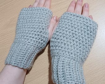 Einfache fingerlose Handschuhe mit Häkelanleitung