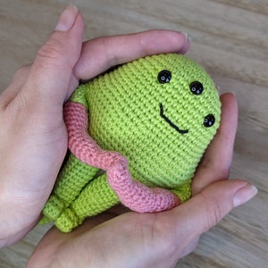 Alien, crochet cute alien, pattern PDF, Crochet PDF pattern, Alien pdf pattern, space pattern