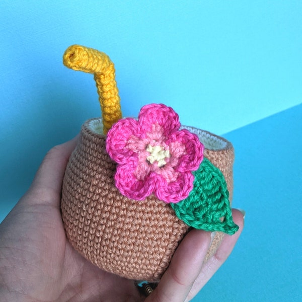 Piña colada cocktail, crochet, pdf pattern, beach theme pattern, crochet cocktail, cute crochet cocktail, crochet Piña colada pdf