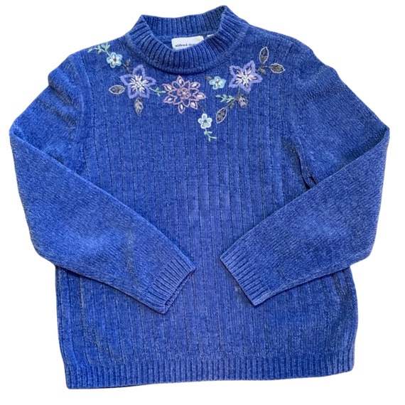 MaverickVintageFinds Vintage Alfred Dunner Soft Floral Embroidered Grandmacore Sweater