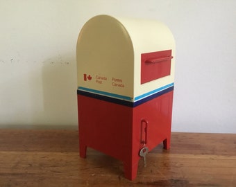 Banca di monete del Canada Post degli anni '70, salvadanaio della cassetta postale del Canada Post degli anni '70, cimeli del Canada Post