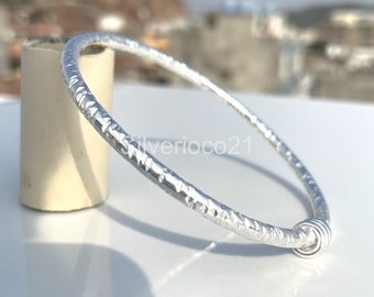 Massiver gehämmerter Silberarmreif, Massiver Sterlingsilber-Armreif, Handgemachter Sterlingsilberschmuck