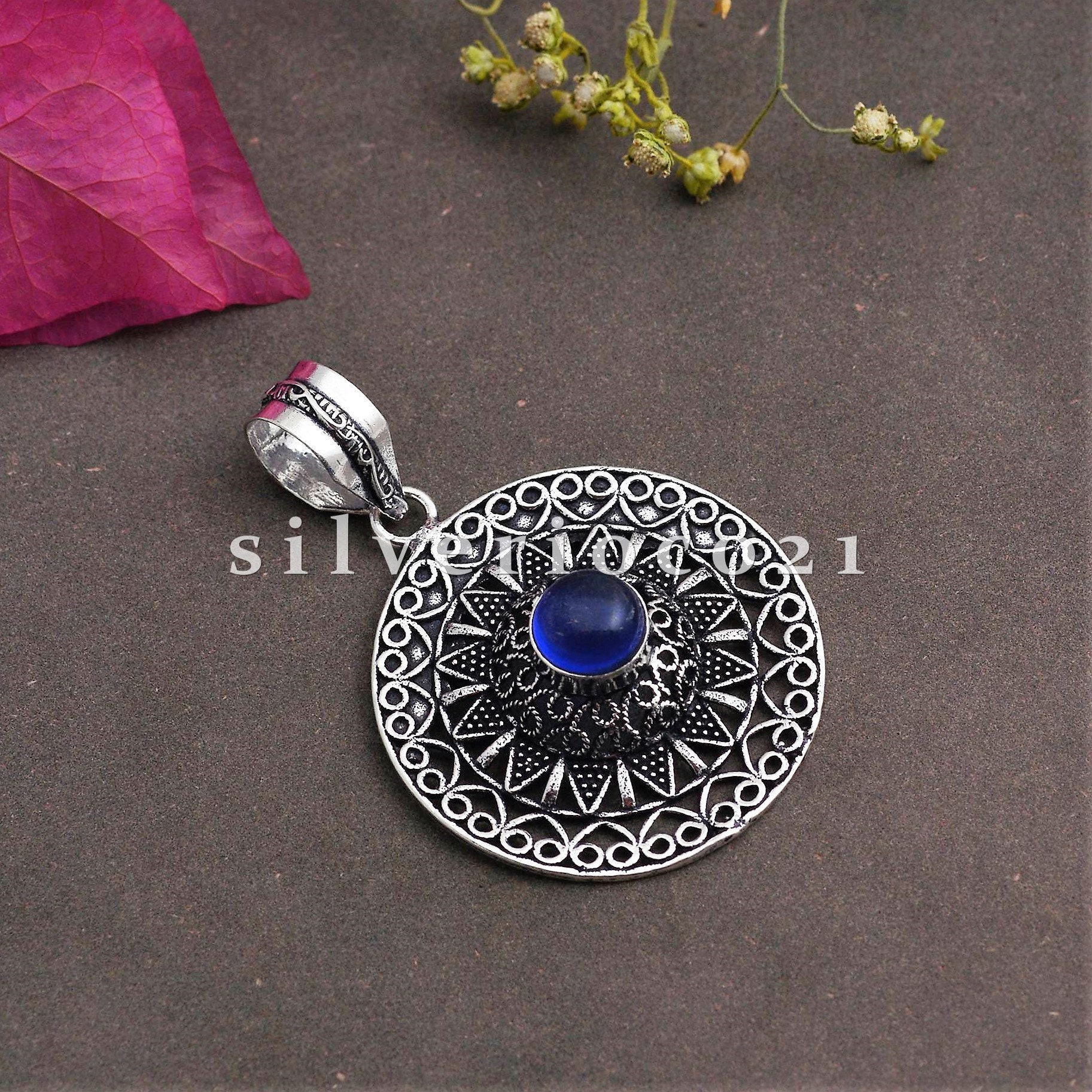 Most Sale Pendants Chakra Design Pendant Gemstone Pendant For Women Trending Blue Sapphire Gemstone 925 Silver Plated Pendant Jewelry