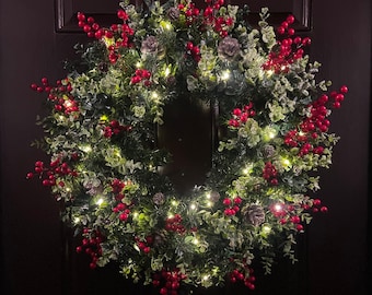 Merry Berry Holiday Wreath, Large Festive Wreath