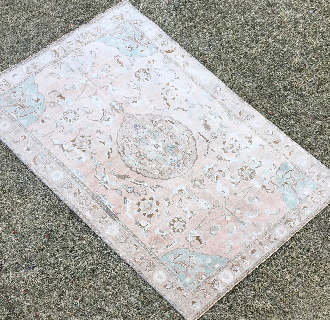 55 X 85 Ft Pink and Green Floor Rug Vintage Rug Handmade Etsy