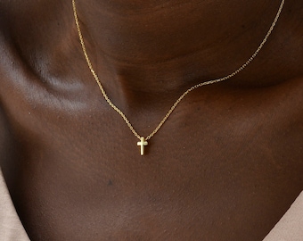 Collana croce delicata, collana croce, gioielli fatti a mano, collana croce per donna, regalo di Natale, regalo di battesimo