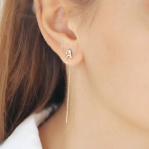 Pendientes con letras, pendientes con inicial diminuta, pendientes de plata, joyas minimalistas de plata (doble oreja), regalo de San Valentín