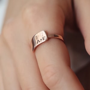 Personalisierter Siegelring - Minimalistischer Buchstabenring - Geschenk für Sie