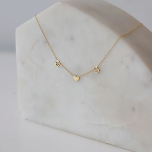 Collana con lettera, collana con lettera a cuore, collana iniziale personalizzata, regalo personalizzato in oro, regalo di Natale immagine 4