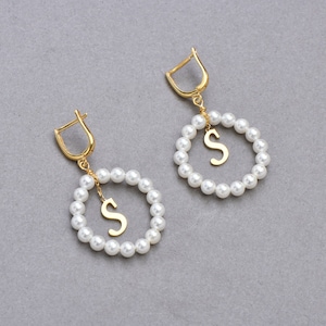 Buchstaben Perle Ohrringe, Anfangs Ohrringe, Vergoldete Buchstabe Perle Damen Ohrringe, Silber Ohrringe Valentinstag Geschenk