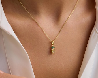 Pineapple Necklace , Dainty Fruit Necklace, Minimalist Pineapple Pendant, Cute Summer Jewelry, Tropical Necklace, Gift for Her