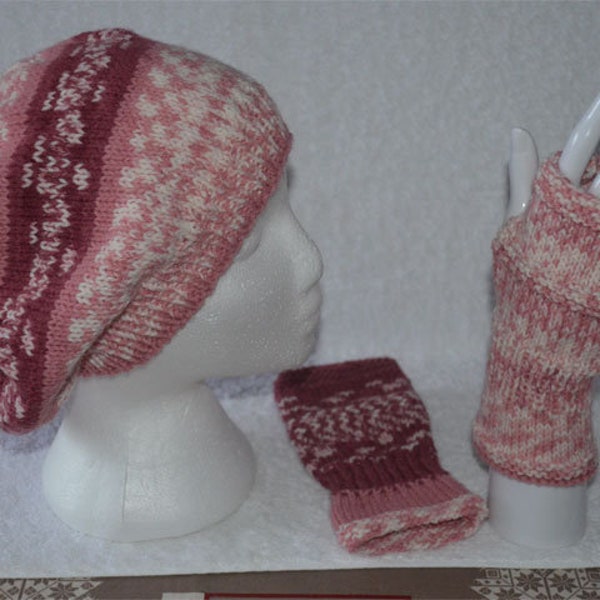 Joli ensemble neuf : Bonnet + Mitaines roses/écrus pour Femme