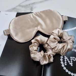 Luxury pure Mulberry Silk Sleep Eye Mask | Silk Sleep Mask | 22 Momme Pure SILK Sleep Mask with Luxury Silk Filling| Travel Sleep Mask |Gift