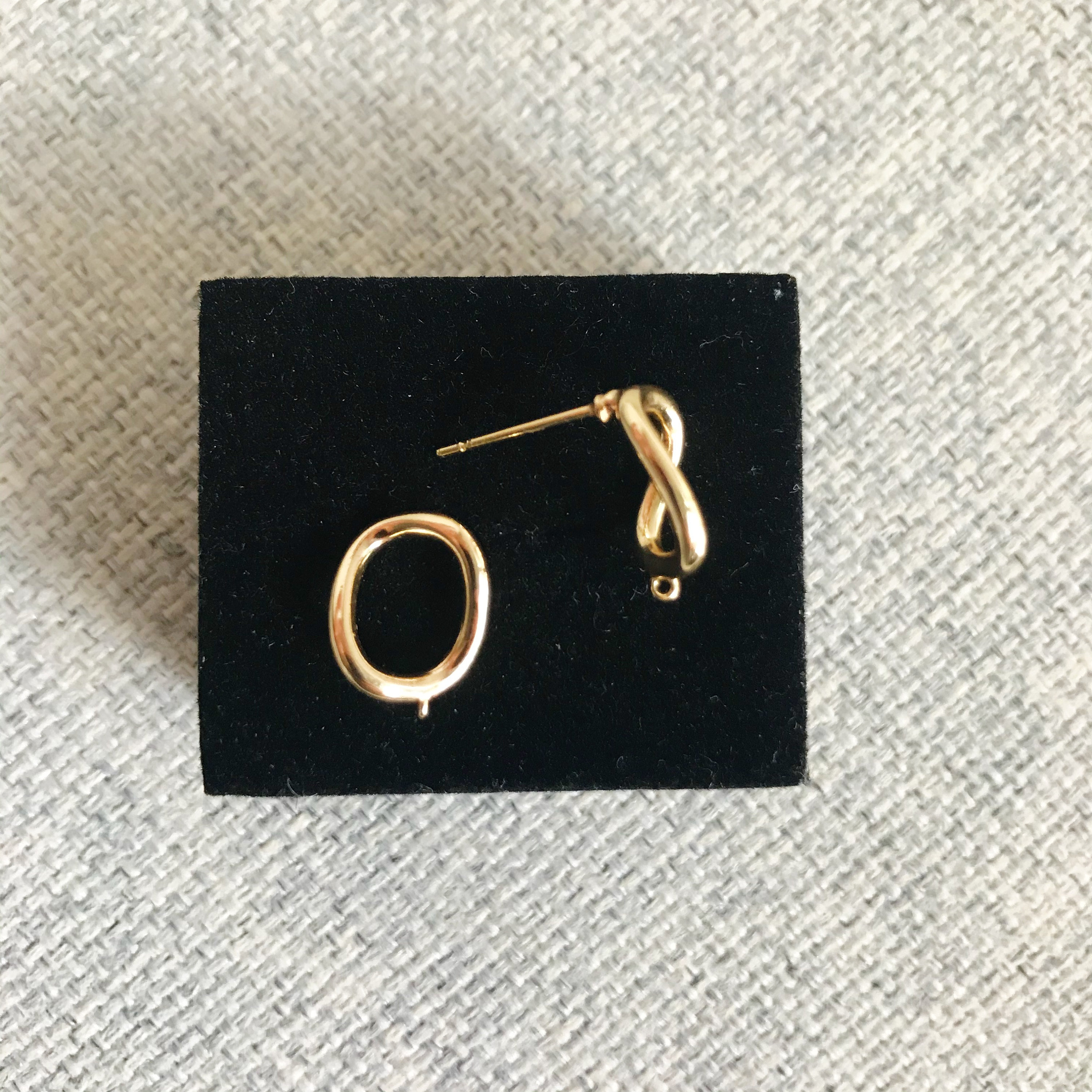 High quality Gold Plated Twisted Round Copper Earring Findings with closed ring for attachment (1 Pair)