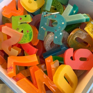 Llavero, letras de colores, bolso de fiesta, letras colgantes, colorido, bolso de fiesta de boda