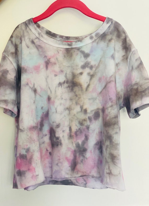 TIE DYE Crewneck in Reverse Women/'s Tie Dye Sweatshirt Women/'s Tie DyeCute Tie DyeHandmade Tie Dye