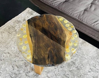 Kundenspezifischer Epoxy-Couchtisch mit getrockneter Blume, runder konservierter Blumen-Harz-Tisch, Akzent-Blumensofa-Beistelltisch, einzigartiger Wohnzimmertisch