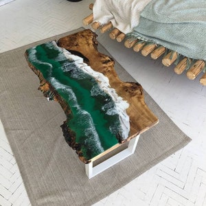 Beach-Themed Coffee Table in Lush Green, Nautical Home Decor, Stylish Living Room Accent, Epoxy Resin Live Edge Handmade Table