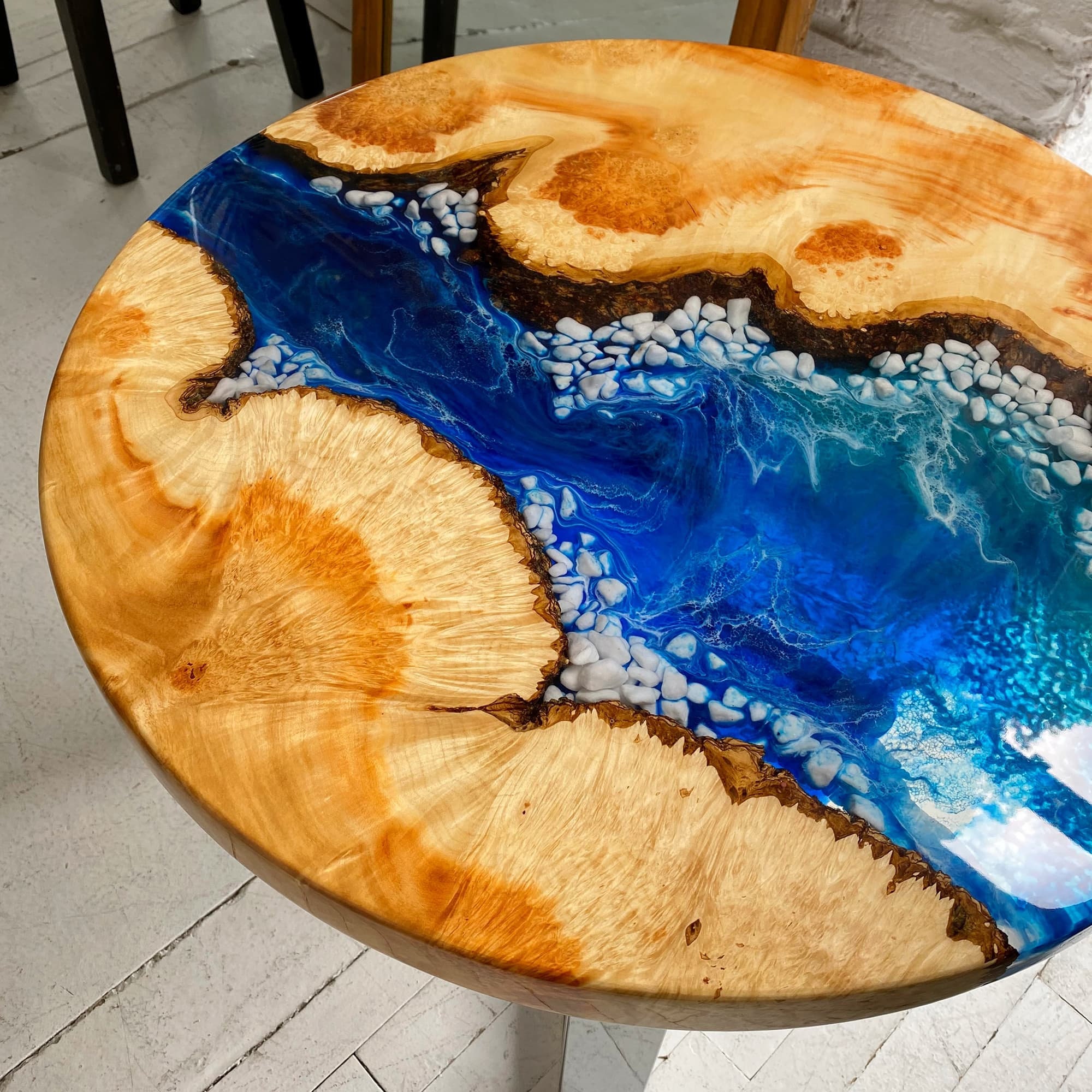 ラウンドテーブル　レジンテーブル　胡桃木 ラウンドテーブル レジンテーブル 胡桃木 ラウンドテーブル レジン