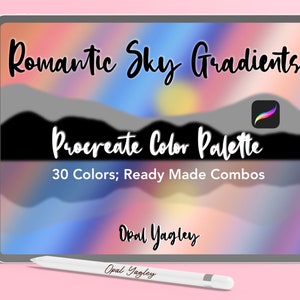 Peut inclure: L'écran d'une tablette numérique affiche une palette de couleurs Procreate avec 30 couleurs et des combinaisons de couleurs prêtes à l'emploi. La palette est intitulée "Romantic Sky Gradients" et présente un fond dégradé de rose, orange, jaune, bleu et violet. L'icône de l'application Procreate est visible dans le coin supérieur droit de l'écran. L'écran est sur une surface rose avec un stylet blanc.