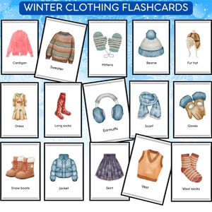 Peut inclure: Ensemble de cartes illustrées de vêtements d'hiver. Les cartes présentent un cardigan rose, un pull rayé, des mitaines, un bonnet, un chapeau de fourrure, une robe, des chaussettes longues, des cache-oreilles, une écharpe, des gants, des bottes de neige, une veste, une jupe, un gilet et des chaussettes en laine.