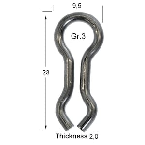 Op de afbeelding: Zilveren metalen lus met een diameter van 9,5 cm en een dikte van 2,0 cm. De lus is gemarkeerd met "Gr. 3".