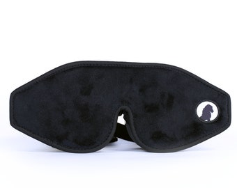 The Lion Sleep Mask – Complimentary Travel Pouch and Earplugs - Premium Sleeping Mask - 100% Light Block - Memory Foam - Adjustable Strap