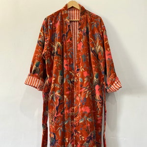 Kimono indien en velours fait à la main pour peignoir d'hiver, vêtements pour femmes, veste imprimée, couleur orange, veste longue réversible image 1