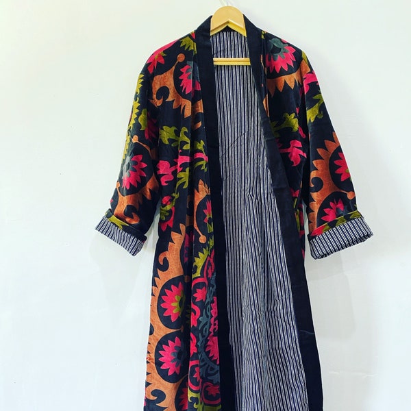 Black Suzani Print Dressing Gawon Long Jacket Inside Lining Kimono Robe