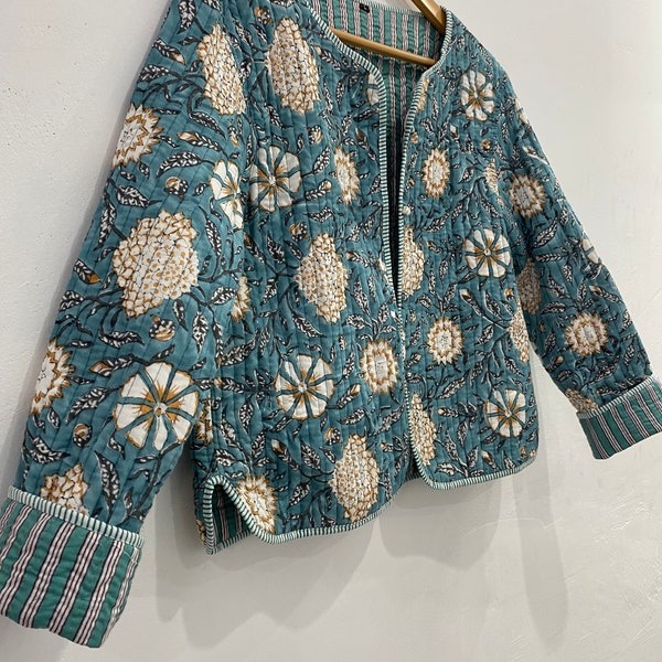 Veste matelassée en coton et tissu imprimé réversible kimono court femme à rayures intérieures imprimées de fleurs