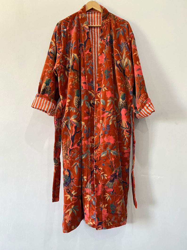 Kimono indien en velours fait à la main pour peignoir d'hiver, vêtements pour femmes, veste imprimée, couleur orange, veste longue réversible image 1