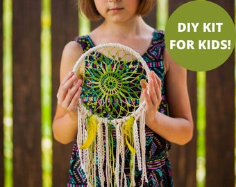 Girl Christmas gift, dreamcatcher birthday, dreamcatcher art, gifts to make, girl craft kits, string crafts, diy craft kits for kids
