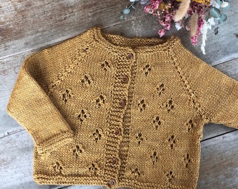 Laine Teinte A La Main Et Patrons De Tricot By Lechaudrondeslaines