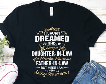 THIS IS WHAT AN AMAZING DAUGHTER-IN-LAW LOOKS LIKE T-SHIRT Xmas Gift Birthday