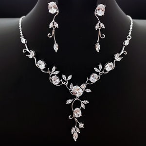 Flower Necklace, CZ Necklace Set Cubic Zirconia, Flower Pendant, Perfect Bridal Jewelry, Engagement Party or Prom